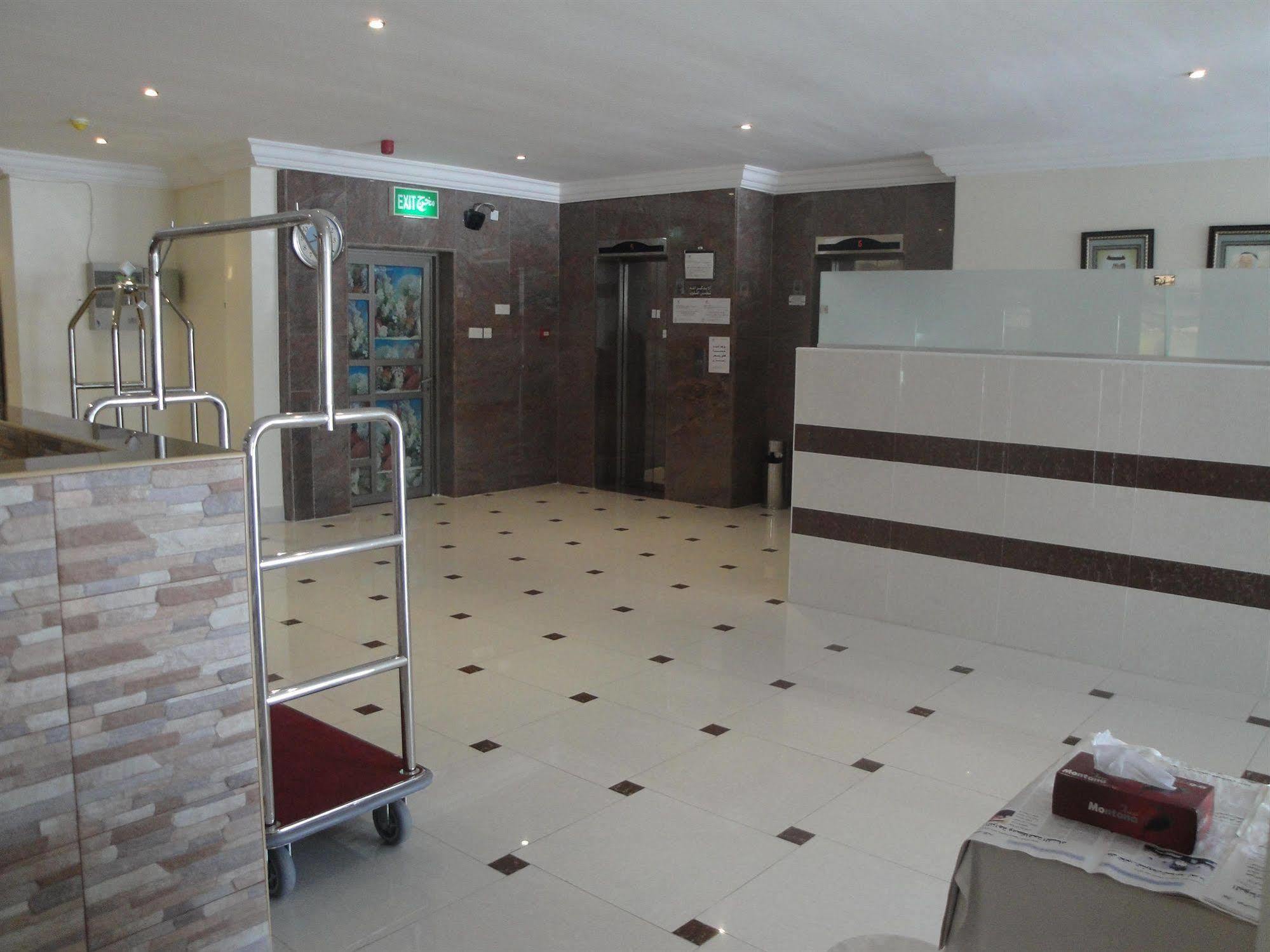 Marina Royal Hotel Suites Кувейт Екстериор снимка