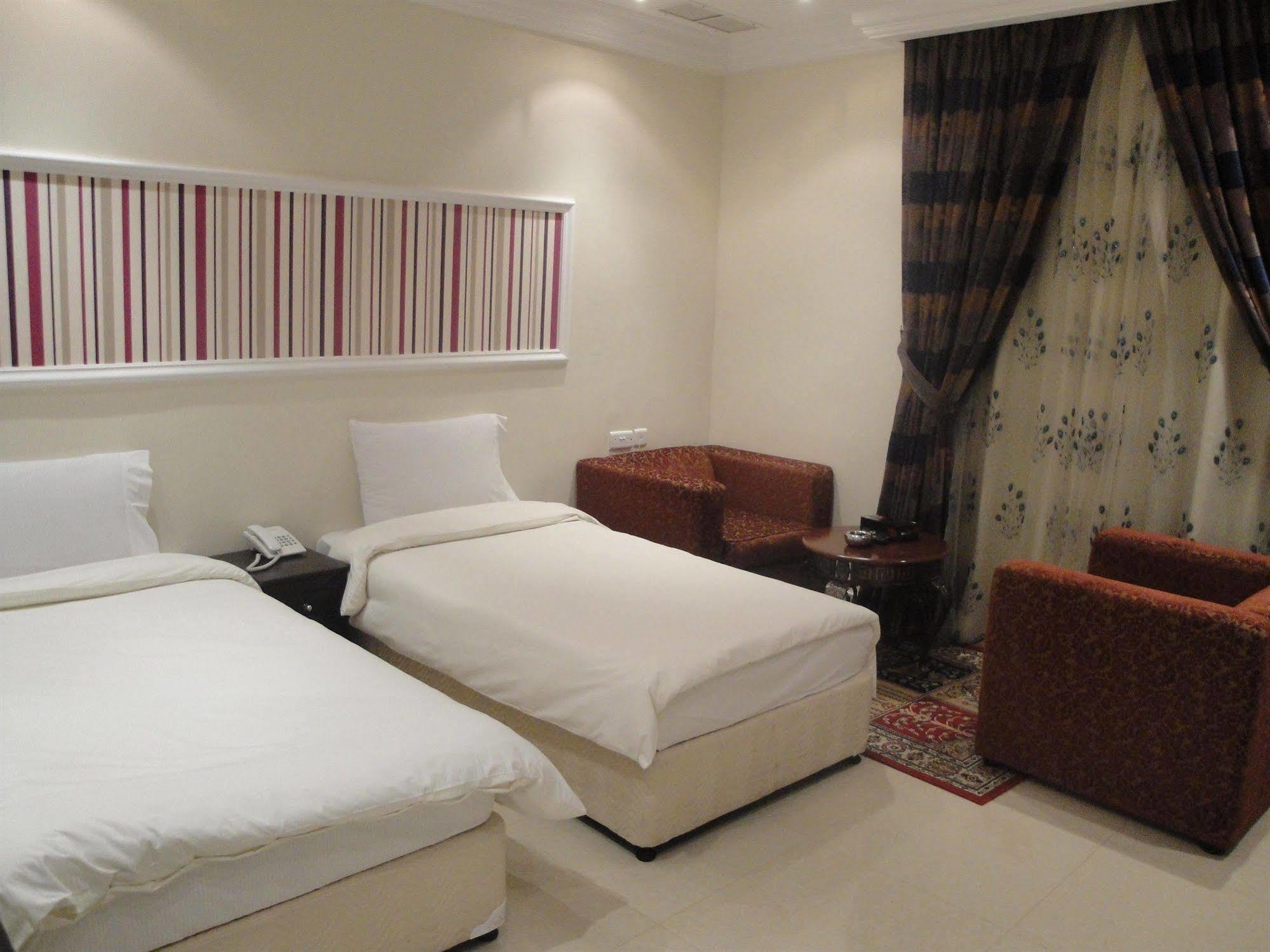 Marina Royal Hotel Suites Кувейт Екстериор снимка