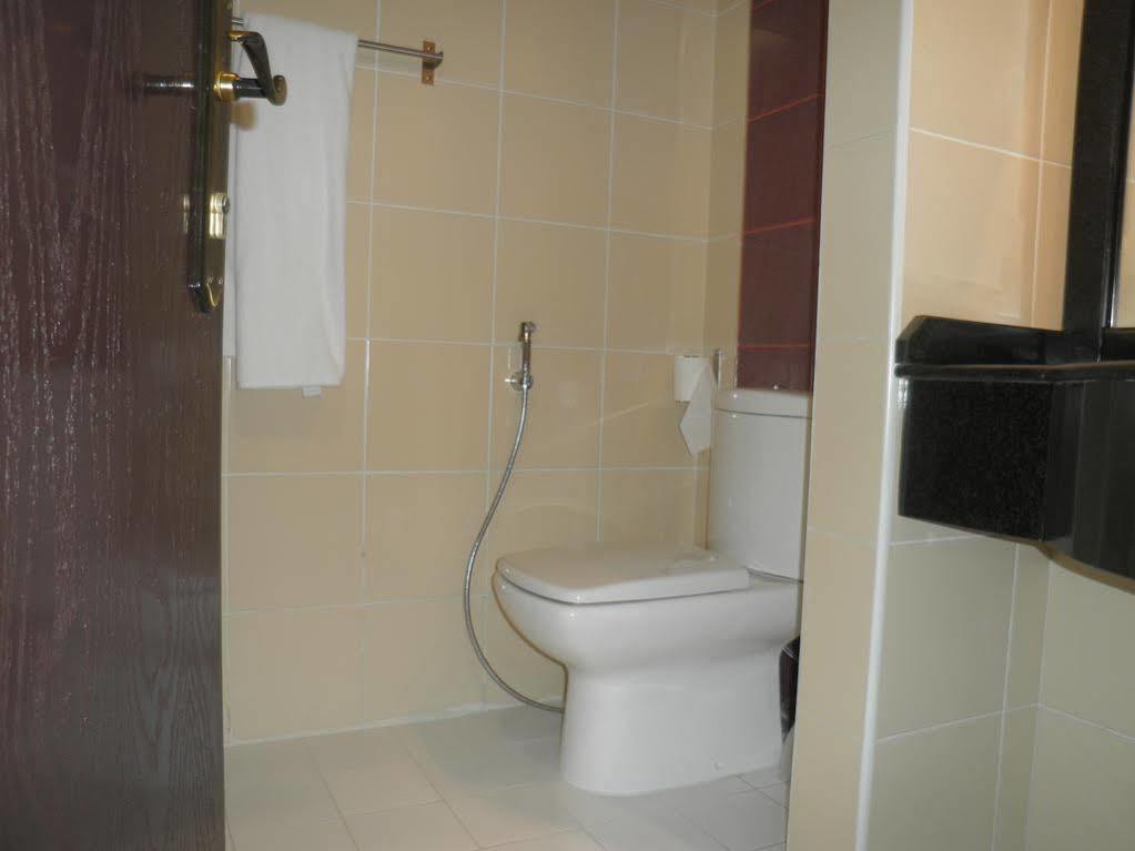 Marina Royal Hotel Suites Кувейт Екстериор снимка